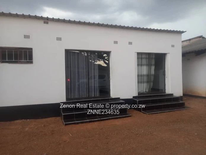 Investor's Thrill.Mhangura commercial property for sale with Title Deeds 220,000 neg